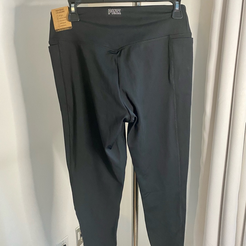 PINK Active. Large. High Waisted 7/8 Leggings. Black. New with tags.